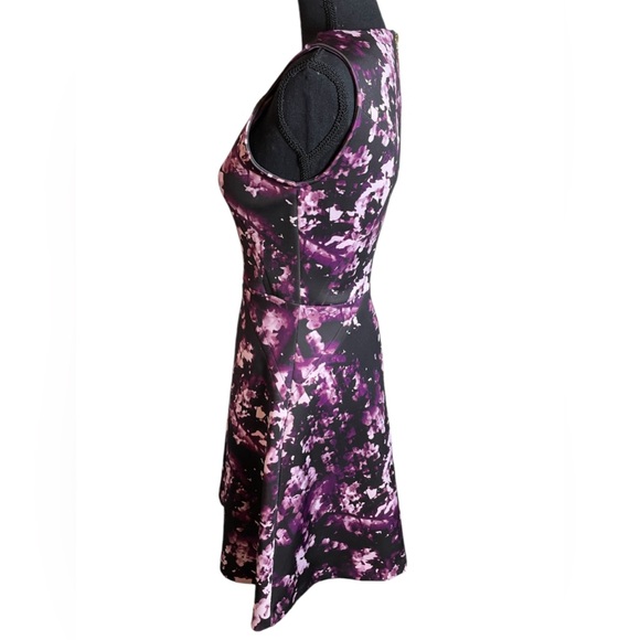 Jennifer Lopez Magenta Purple Abstract Fit & Flare Scuba Dress Size 4 - Picture 4 of 11